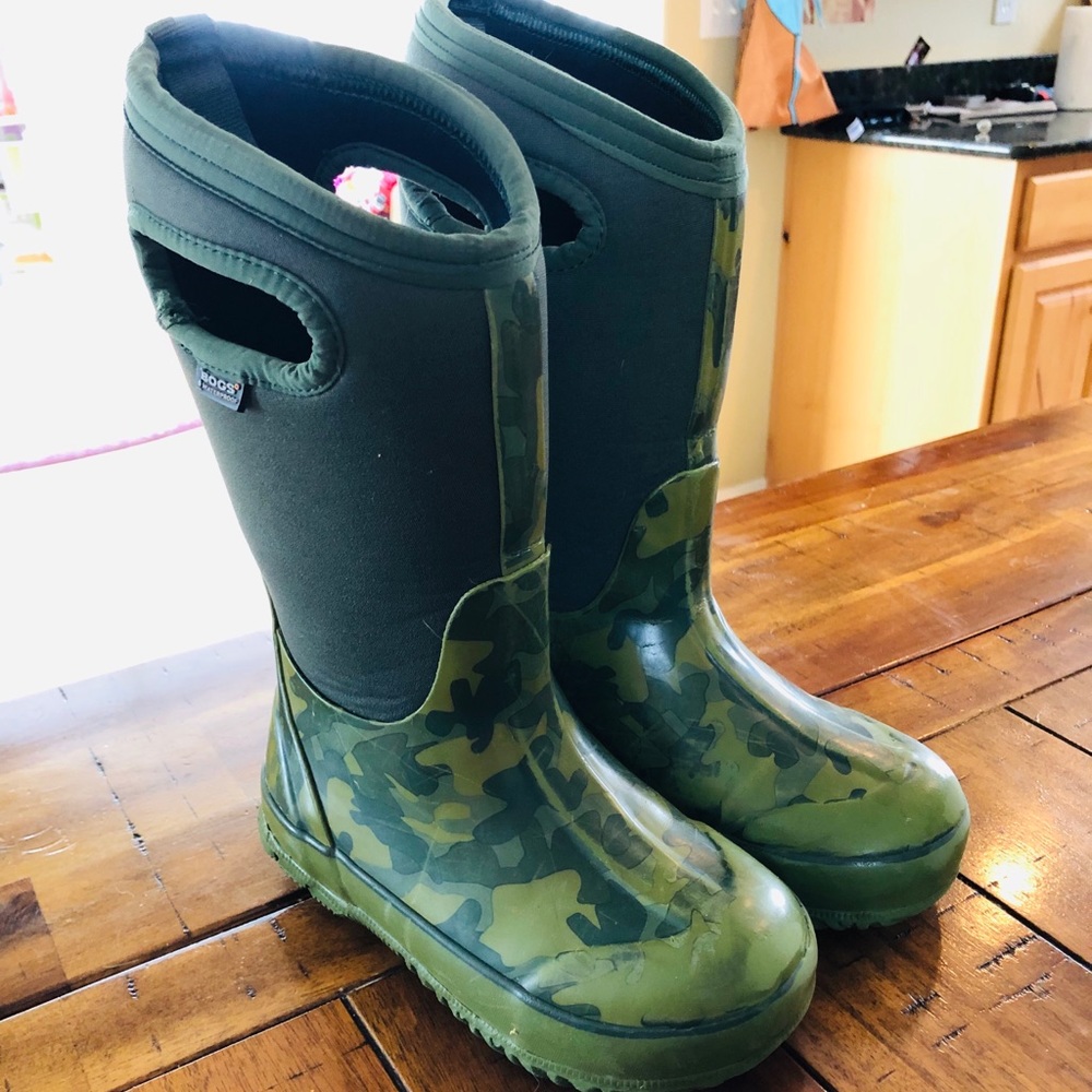 Boys Insulated Bogs